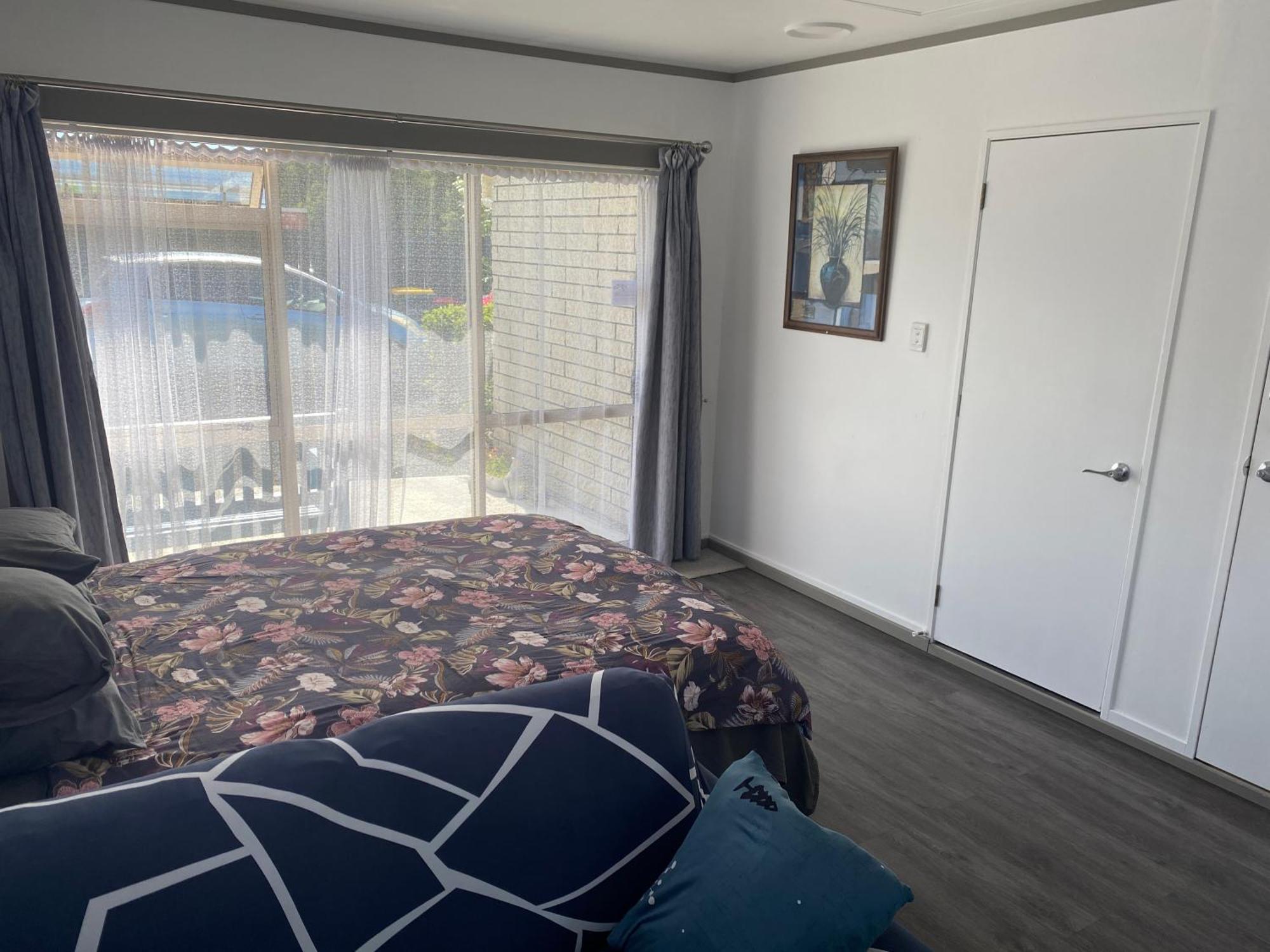 Self Contained En-Suite Private Bathroom, Private Entrance, Close To Shops & Hospital Homestay Hamilton Ngoại thất bức ảnh